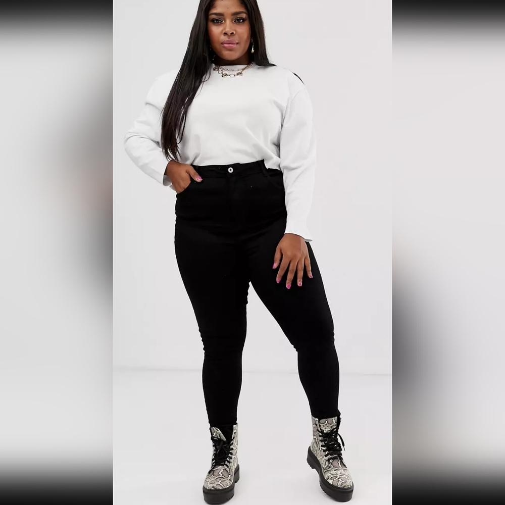 COLLUSION Plus x001 skinny jeans (Size 16)